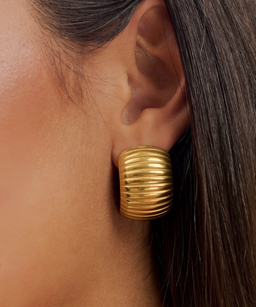 Amelia Textured Hoop - Gold