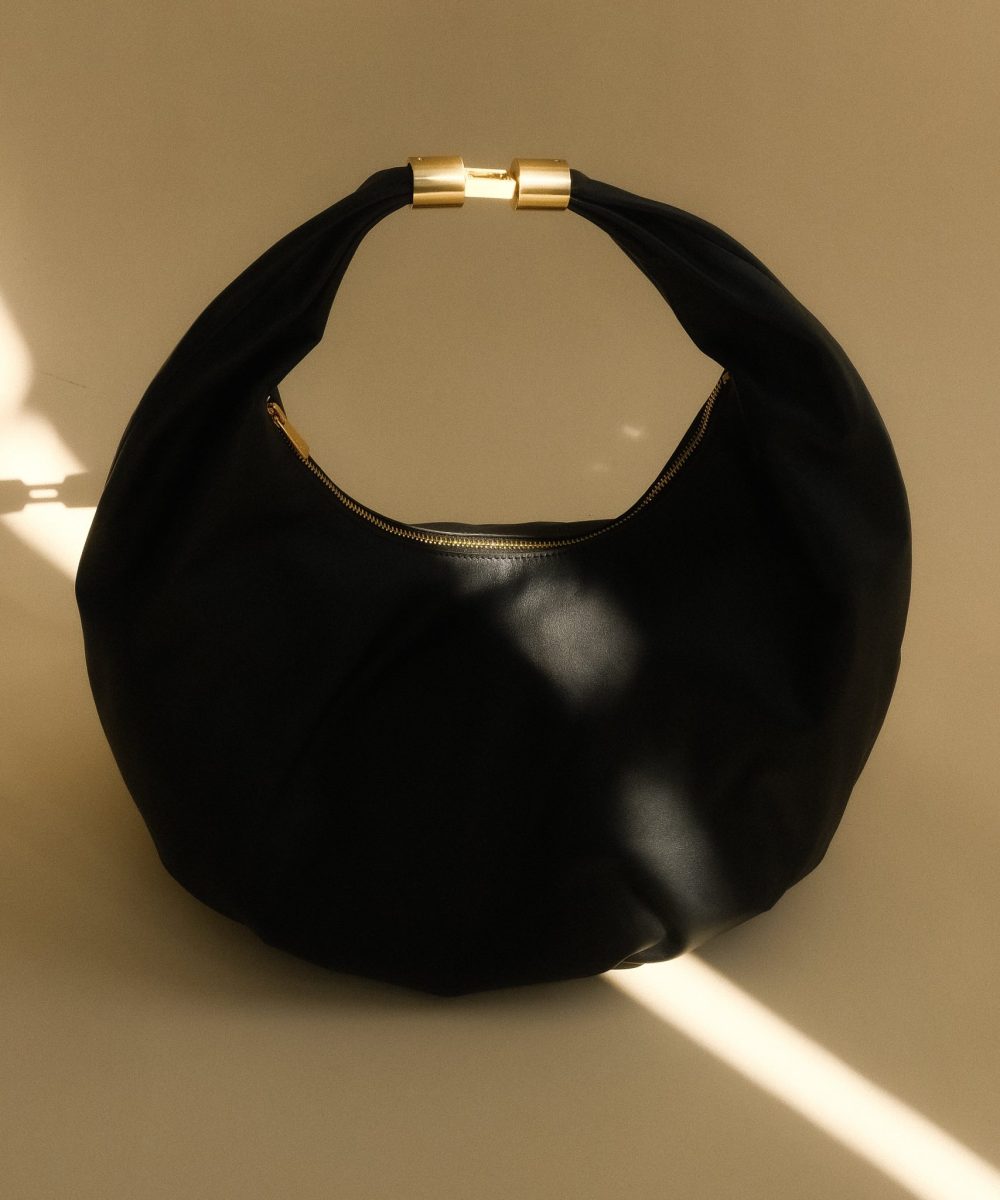 Bristol Croissant Leather Shoulder Bag - Black