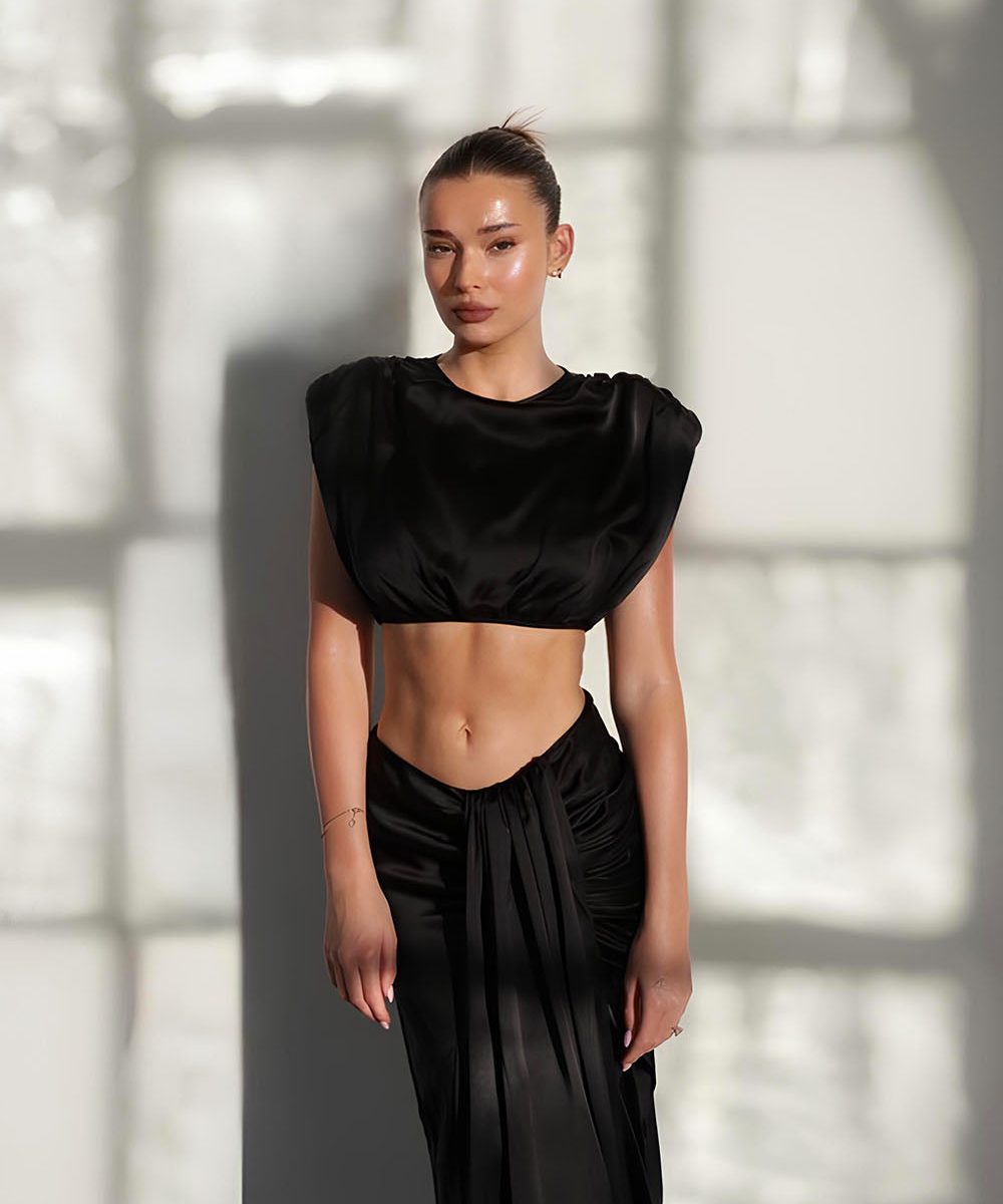 Zendaya Silk Midi Skirt - Black